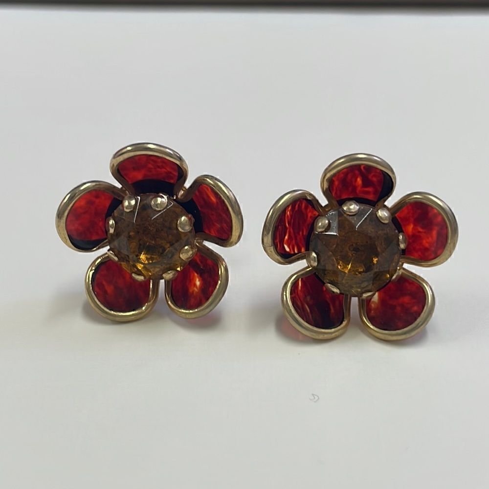 Vintage screw back earrings